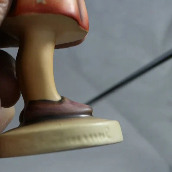 Rare Vintage 60's GOEBEL Hummel Little Gabriel 32/0 EUC - Picture 9 of 10